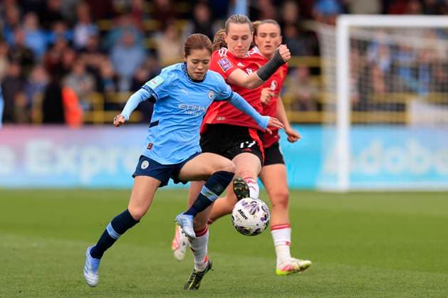 Manchester City Women v Manchester United, ManU Women Women s FA Cup 13 04 2025. Semi-Final Yui Hasegawa (25) of Manchester City is challenged by Elisabeth Terland (19) of Manchester United during the Women s FA Cup semi final match between Manchester City Women and Manchester United Women at the Joie Stadium, Manchester, United Kingdom on 13 April 2025. Manchester Joie Stadium Gt Manchester United Kingdom Editorial use only , Copyright: xConorxMolloyx PSI-21848-0045