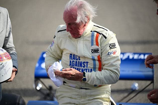 F1 Grand Prix of Bahrain Formula 1 legend Jackie Stewart exits a Formula 1 legend car during the race of the Bahrain GP, the 4th round of the Formula 1 World Championship, WM, Weltmeisterschaft at the Bahrain International Circuit in Sakhir, Bahrain, on April 13, 2025. Sakhir Bahrain  Copyright: xAndreaxDiodatox originalFilename:diodato-f1bahrai250413_npMl6.jpg