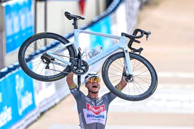 Paris Roubaix 2025 Cycling Race Roubaix, France - April 13 : Van Der Poel Mathieu (NED) of Alpecin - Deceuninck celebrating his victory during the 122nd edition of Paris Roubaix an UCI World Tour cycling race for Men Elite of 259,7 kms with start in Compiegne and finish at the Velodrome Andre-Petrieux in Roubaix on April 13, 2025 in Roubaix, France, 13 04 2025 ( Motordriver Kenny Verfaillie - Roubaix France  Copyright: xNicoxVereeckenx