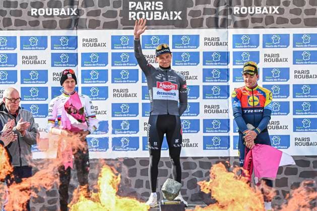 Sport Bilder des Tages Paris Roubaix 2025 Cycling Race Roubaix, France - April 13 : Pedersen Mads (DEN) of Lidl - Trek, Pogacar Tadej (SLO) of UAE Team Emirates - XRG, Van Der Poel Mathieu (NED) of Alpecin - Deceuninck on the podium during the 122nd edition of Paris Roubaix an UCI World Tour cycling race for Men Elite of 259,7 kms with start in Compiegne and finish at the Velodrome Andre-Petrieux in Roubaix on April 13, 2025 in Roubaix, France, 13 04 2025 ( Motordriver Kenny Verfaillie - Roubaix France  Copyright: xVincentxKalutx