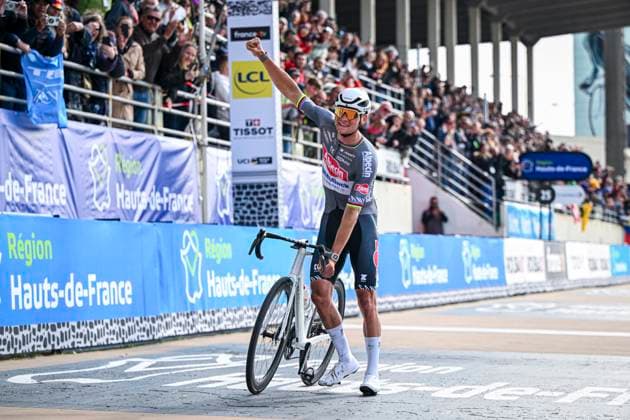 Paris Roubaix 2025 Cycling Race Roubaix, France - April 13 : Van Der Poel Mathieu (NED) of Alpecin - Deceuninck celebrating his victory during the 122nd edition of Paris Roubaix an UCI World Tour cycling race for Men Elite of 259,7 kms with start in Compiegne and finish at the Velodrome Andre-Petrieux in Roubaix on April 13, 2025 in Roubaix, France, 13 04 2025 ( Motordriver Kenny Verfaillie - Roubaix France  Copyright: xVincentxKalutx