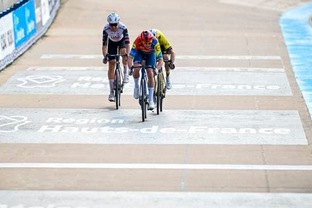 Paris Roubaix 2025 Cycling Race Roubaix, France - April 13 : Pedersen Mads (DEN) of Lidl - Trek, Van Aert Wout (BEL) of Team Visma - Lease a Bike, Vermeersch Florian (BEL) of UAE Team Emirates - XRG at the finish line during the 122nd edition of Paris Roubaix an UCI World Tour cycling race for Men Elite of 259,7 kms with start in Compiegne and finish at the Velodrome Andre-Petrieux in Roubaix on April 13, 2025 in Roubaix, France, 13 04 2025 ( Motordriver Kenny Verfaillie - Roubaix France  Copyright: xNicoxVereeckenx