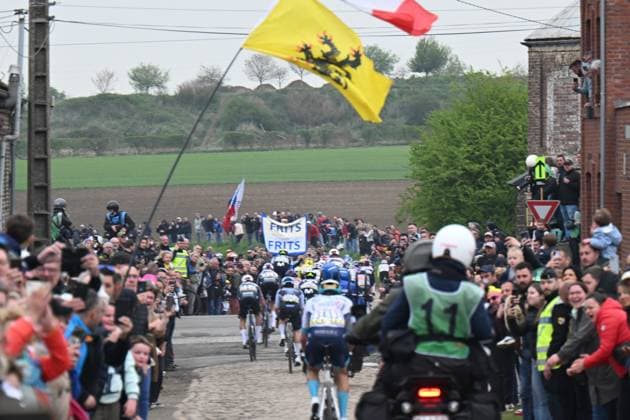 13-04-2025 Paris - Roubaix; Troisvilles A Inchy; 