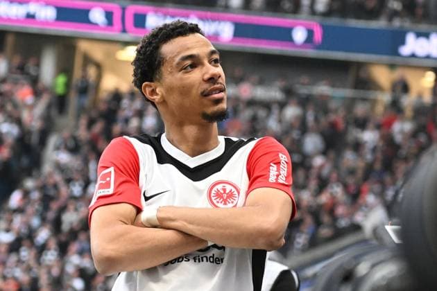 13 04 2025, xjhx, Fußball 1 Bundesliga, Eintracht Frankfurt 1 FC Heidenheim v l Torjubel nach dem Tor zum celebrating the goal celebrate 3 0 durch Hugo Ekitike Eintracht Frankfurt DFL DFB REGULATIONS PROHIBIT ANY USE OF PHOTOGRAPHS as IMAGE SEQUENCES and or QUASI VIDEO Frankfurt am Main