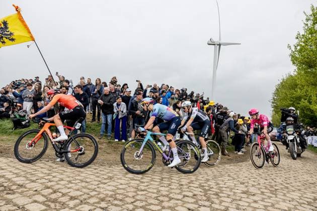 PARIS ROUBAIX 2025 PHOTOPQR VOIX DU NORD PASCAL BONNIERE ; 13 04 2025 ; QUIEVY 13.04.2025 - cyclisme - course cycliste Paris Roubaix Hommes 122 eme edition , secteur pave Quievy a Saint Python . Photo Pascal Bonniere La voix Du Nord Paris-Roubaix race northern France on April 13, 2025. HAUTS DE FRANCE France  Copyright: xPHOTOPQR VOIXxDUxNORD MAXPPPxPASCALxBONNIEREx 20250413VDN2485 20250413VDN2485