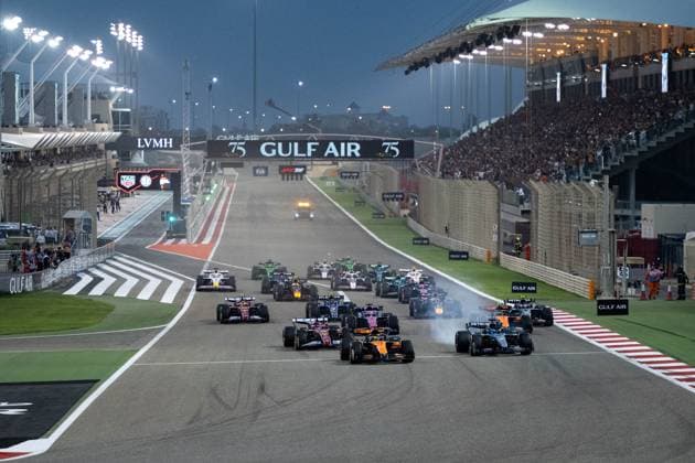 Oscar Piastri McLaren Formula 1 Team, Australia, 81 in MCL39, George Russell Mercedes AMG Petronas F1 Team, Great Britain, 63 in F1 W16 with brake failure, Charles Leclerc Scuderia Ferrari HP, Monaco, 16 in SF25, Pierre Gasly BWT Alpine F1 Team, France, 10 in Alpine A525, Lando Norris McLaren Formula 1 Team, Great Britain, 04 , Andrea Kimi Antonelli Mercedes AMG Petronas F1 Team, Italy, 12 , Lewis Hamilton Scuderia Ferrari HP, Great Britain, 44 , Carlos Sainz Atlassian Williams Racing, Spain, 55 in the FW47 at the start of the race, BAH, Formula 1 World Championship, Gulf Air Grand Prix of Bahrain, Bahrain International Circuit, race, 2025 season, 13 04 2025 BAH, Formula 1 World Championship, Gulf Air Grand Prix of Bahrain, Bahrain International Circuit, race, 2025 season, 13 04 2025 Sakhir Copyright: xEibner-Pressefoto Memmlerx EP_MMR