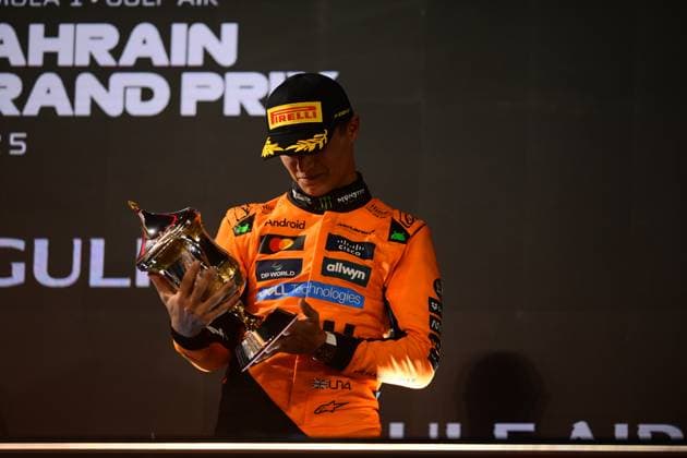 F1 Grand Prix of Bahrain Lando Norris of the McLaren F1 Team celebrates on the podium during the race of the Bahrain GP, the 4th round of the Formula 1 World Championship, WM, Weltmeisterschaft at the Bahrain International Circuit in Sakhir, Bahrain, on April 13, 2025. Sakhir Bahrain  Copyright: xAndreaxDiodatox originalFilename:diodato-f1bahrai250413_npxAx.jpg