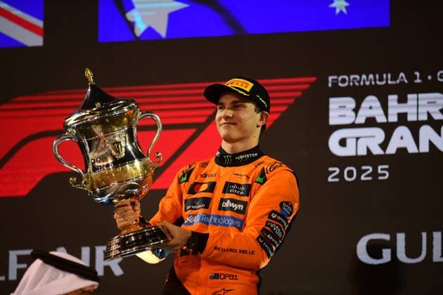 F1 Grand Prix of Bahrain Oscar Piastri of the McLaren F1 Team celebrates on the podium during the race of the Bahrain GP, the 4th round of the Formula 1 World Championship, WM, Weltmeisterschaft at the Bahrain International Circuit in Sakhir, Bahrain, on April 13, 2025. Sakhir Bahrain  Copyright: xAndreaxDiodatox originalFilename:diodato-f1bahrai250413_nphHd.jpg