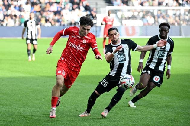 Angers SCO v Montpellier Herault SC - Ligue 1 McDonald s 2024 2025 26 Florent HANIN (sco) - 18 Nicolas PAYS (mhsc) during the Ligue 1 McDonald s match between Angers and Montpellier at Stade Raymond Kopa on April 13, 2025 in Angers, France. Angers France  Copyright: xFEPx 776306824