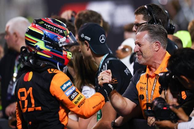 F1 - BAHRAIN GRAND PRIX 2025 PIASTRI Oscar (aus), McLaren F1 Team MCL39, portrait and BROWN Zak (usa), CEO of of McLaren Racing, portrait during the Formula 1 Gulf Bahrain Grand Prix 2025, 4th round of the 2025 FIA Formula One World Championship, WM, Weltmeisterschaft from April 11 to 13, 2025 on the Bahrain International Circuit, in Sakhir, Bahrain - SakhirBahrain Copyright: xEricxAlonsox