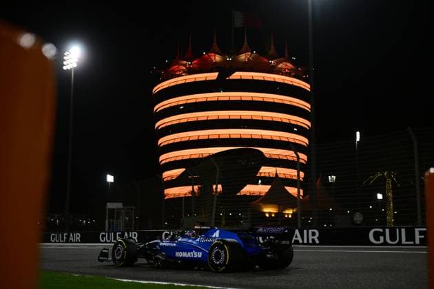 F1 Grand Prix of Bahrain Alexander Albon of the Williams F1 Team races during the Bahrain GP, the 4th round of the Formula 1 World Championship, WM, Weltmeisterschaft at the Bahrain International Circuit in Sakhir, Bahrain, on April 13, 2025. Sakhir Bahrain  Copyright: xAndreaxDiodatox originalFilename:diodato-f1bahrai250413_npmAy.jpg