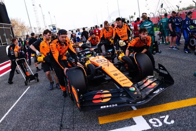 F1 - BAHRAIN GRAND PRIX 2025 PIASTRI Oscar (aus), McLaren F1 Team MCL39, portrait during the Formula 1 Gulf Bahrain Grand Prix 2025, 4th round of the 2025 FIA Formula One World Championship, WM, Weltmeisterschaft from April 11 to 13, 2025 on the Bahrain International Circuit, in Sakhir, Bahrain - SakhirBahrain  Copyright: xEricxAlonsox