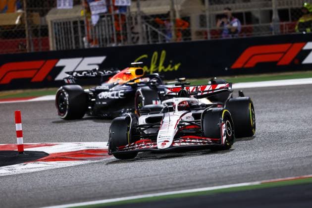 F1 - BAHRAIN GRAND PRIX 2025 31 OCON Esteban (fra), Haas F1 Team VF-25 Ferrari, action and 01 VERSTAPPEN Max (nld), Red Bull Racing RB21, action during the Formula 1 Gulf Bahrain Grand Prix 2025, 4th round of the 2025 FIA Formula One World Championship, WM, Weltmeisterschaft from April 11 to 13, 2025 on the Bahrain International Circuit, in Sakhir, Bahrain - SakhirBahrain Copyright: xEricxAlonsox