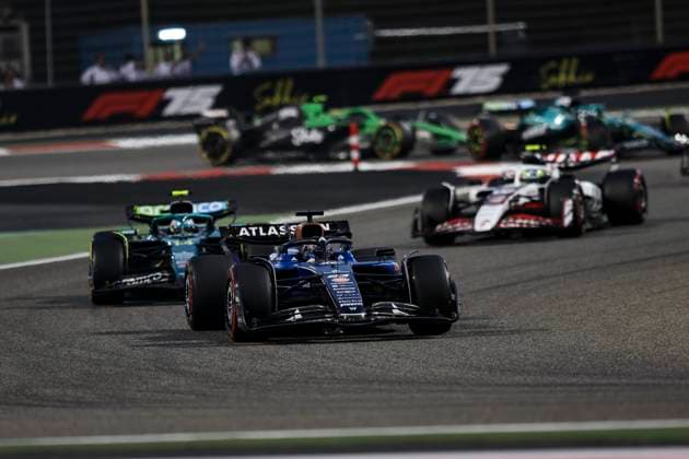 F1 - BAHRAIN GRAND PRIX 2025 23 ALBON Alexander (tha), Williams Racing FW47, action 14 ALONSO Fernando (spa), Aston Martin F1 Team AMR24, action during the Formula 1 Gulf Bahrain Grand Prix 2025, 4th round of the 2025 FIA Formula One World Championship, WM, Weltmeisterschaft from April 11 to 13, 2025 on the Bahrain International Circuit, in Sakhir, Bahrain - SakhirBahrain Copyright: xXavixBonillax