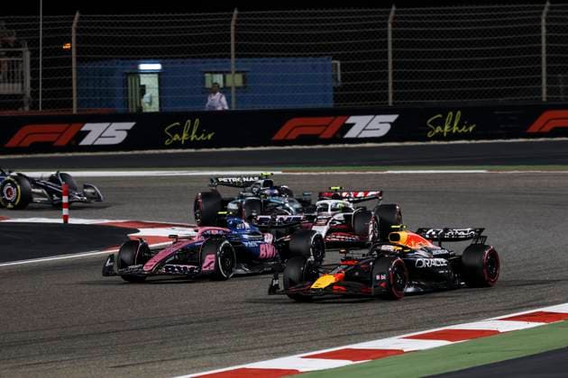 F1 - BAHRAIN GRAND PRIX 2025 22 TSUNODA Yuki (jap), Red Bull Racing RB21, action 07 DOOHAN Jack (aus), Alpine F1 Team A525, action 87 BEARMAN Ollie Oliver (gbr), Haas F1 Team VF-25 Ferrari, action during the Formula 1 Gulf Bahrain Grand Prix 2025, 4th round of the 2025 FIA Formula One World Championship, WM, Weltmeisterschaft from April 11 to 13, 2025 on the Bahrain International Circuit, in Sakhir, Bahrain - SakhirBahrain Copyright: xXavixBonillax