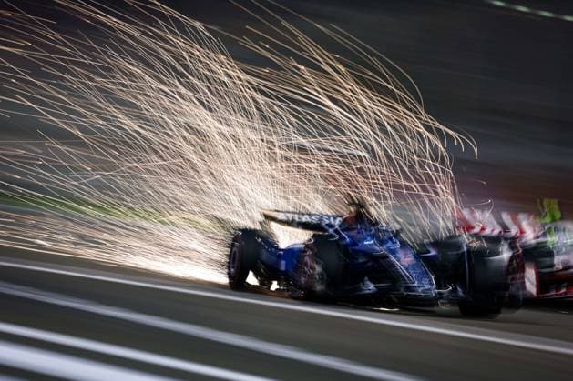 F1 - BAHRAIN GRAND PRIX 2025 23 ALBON Alexander (tha), Williams Racing FW47, 87 BEARMAN Ollie Oliver (gbr), Haas F1 Team VF-25 Ferrari, action during the Formula 1 Gulf Bahrain Grand Prix 2025, 4th round of the 2025 FIA Formula One World Championship, WM, Weltmeisterschaft from April 11 to 13, 2025 on the Bahrain International Circuit, in Sakhir, Bahrain - SakhirBahrain Copyright: xFLORENTxGOODENx