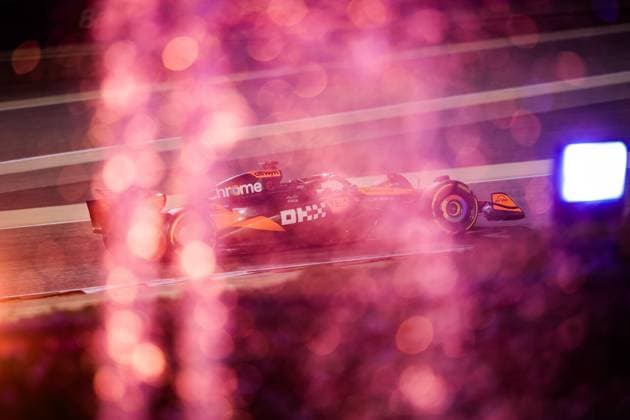 F1 - BAHRAIN GRAND PRIX 2025 81 PIASTRI Oscar (aus), McLaren F1 Team MCL39, action during the Formula 1 Gulf Bahrain Grand Prix 2025, 4th round of the 2025 FIA Formula One World Championship, WM, Weltmeisterschaft from April 11 to 13, 2025 on the Bahrain International Circuit, in Sakhir, Bahrain - SakhirBahrain  Copyright: xFLORENTxGOODENx