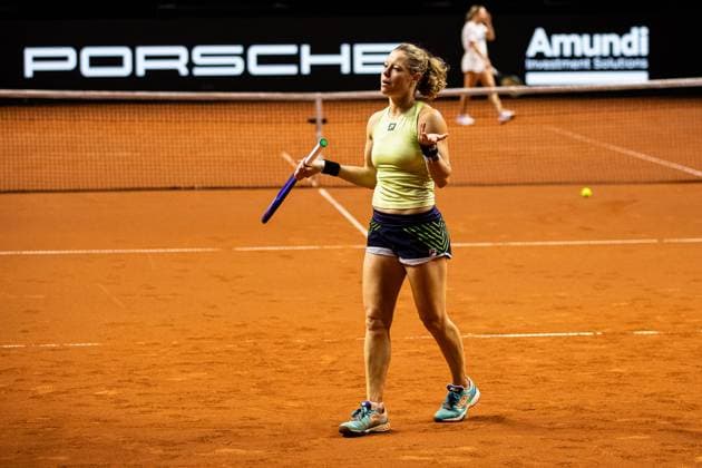 Laura Siegemund training on the center court GER, Porsche Tennis Grand Prix GP Stuttgart 2025, WTA500, 14 04 2025 GER, Porsche Tennis Grand Prix GP Stuttgart 2025, WTA500, 14 04 2025 Stuttgart Copyright: xEibner-Pressefoto RogerxBuerkex EP
