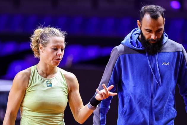 Laura Siegemund training on the center court Here with her coach Antonio Zucca GER, Porsche Tennis Grand Prix GP Stuttgart 2025, WTA500, 14 04 2025 GER, Porsche Tennis Grand Prix GP Stuttgart 2025, WTA500, 14 04 2025 Stuttgart Copyright: xEibner-Pressefoto RogerxBuerkex EP