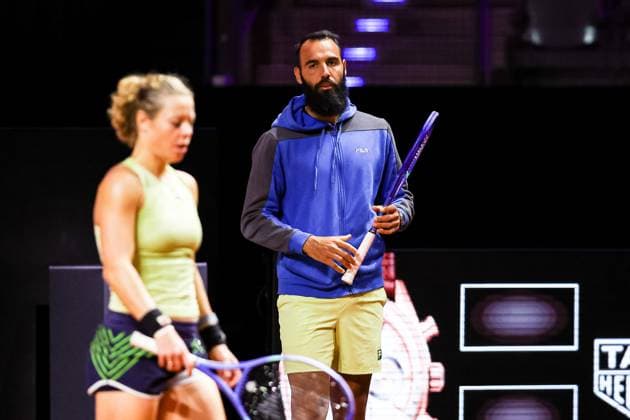 Laura Siegemund training on the center court here with her coach Antonio Zucca GER, Porsche Tennis Grand Prix GP Stuttgart 2025, WTA500, 14 04 2025 GER, Porsche Tennis Grand Prix GP Stuttgart 2025, WTA500, 14 04 2025 Stuttgart Copyright: xEibner-Pressefoto RogerxBuerkex EP