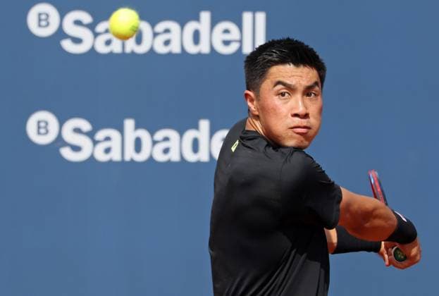 Barcelona Open Banc Sabadell 2025 - Day One Brandon Nakashima plays during the match against Pedro Martinez on Day 1 of the Barcelona Open Banc Sabadell, 72nd Conde de Godo Trophy, at the Real Club Tennis Barcelona 1899, in Barcelona, Spain, on April 14, 2025. Barcelona Spain  Copyright: xUrbanandsportx originalFilename:urbanandsport-martinez250414_np9vB.jpg