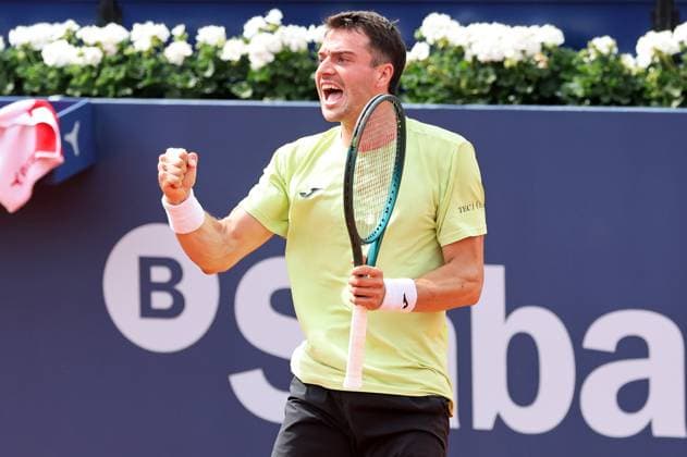 Barcelona Open Banc Sabadell 2025 - Day One Pedro Martinez plays during the match against Brandon Nakashima on Day 1 of the Barcelona Open Banc Sabadell, 72nd Conde de Godo Trophy, at the Real Club Tennis Barcelona 1899, in Barcelona, Spain, on April 14, 2025. Barcelona Spain  Copyright: xUrbanandsportx originalFilename:urbanandsport-martinez250414_npeyb.jpg