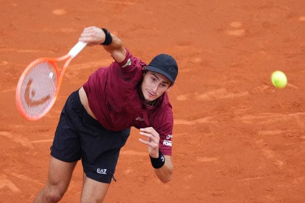 Barcelona, Spain, Barcelona Open Banc Sabadell 2025, ATP, Tennis Herren 500 match, Round of 32 between Pedro Martinez and Brandon Nakashima, Real Club de Tenis Barcelona, Barcelona, Spain, 14 abril 2025 Copyright: xBaguxBlancox xPressinphotox
