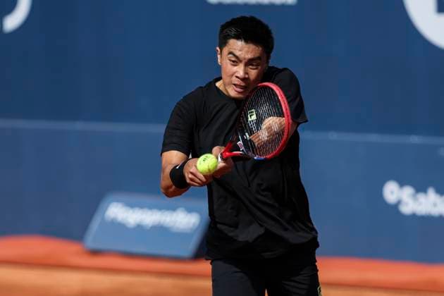 April 14, 2025, Barcelona, Barcelona, Spain: Brandon Nakashima of United States plays Pedro Martinez of Spain in first round match during the third day of the Barcelona Open Banc Sabadell 2025 at Real Club de Tenis Barcelona on April 14, 2025 in Barcelona, Spain. Barcelona Spain - ZUMAa181 20250414_zaa_a181_011 Copyright: xJavierxBorregox