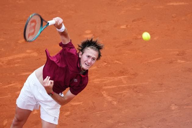 Barcelona, Spain, Barcelona Open Banc Sabadell 2025, ATP, Tennis Herren 500 match, Round of 32 between Pedro Martinez and Brandon Nakashima, Real Club de Tenis Barcelona, Barcelona, Spain, 14 abril 2025 Copyright: xBaguxBlancox xPressinphotox