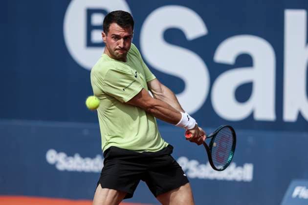 April 14, 2025, Barcelona, Barcelona, Spain: Pedro Martinez of Spain plays Brandon Nakashima of United States in first round match during the third day of the Barcelona Open Banc Sabadell 2025 at Real Club de Tenis Barcelona on April 14, 2025 in Barcelona, Spain. Barcelona Spain - ZUMAa181 20250414_zaa_a181_020 Copyright: xJavierxBorregox