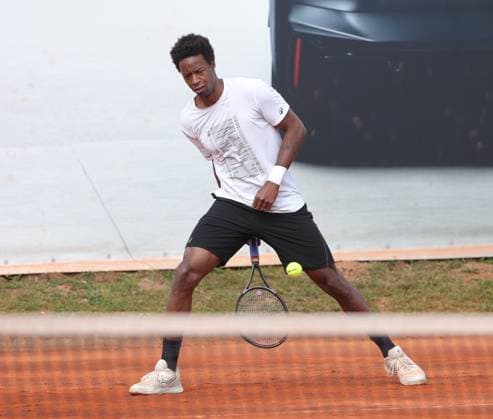 14 04 2025, BMW Open MTTC Iphitos ATP Tour 500, Munich, Tennis, Sport, in the picture Gael Monfils FRA also makes the show during training