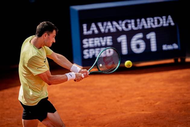 Barcelona Open Banc Sabadell 2025 - Day One Pedro Martinez Portero of Spain plays during his first-round match against Brandon Nakashima of the United States at the Barcelona Open Banc Sabadell 2025 at Real Club de Tenis Barcelona in Barcelona, Spain, on April 14, 2025. Martinez wins the match. Barcelona Spain  Copyright: xLeonardoxGerzonx originalFilename:gerzon-notitle250414_npgT6.jpg