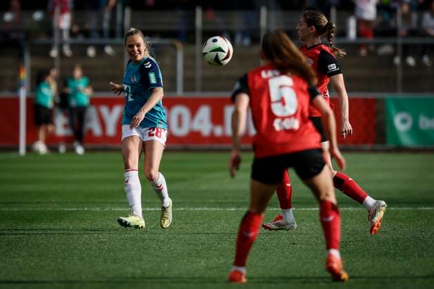Womens Soccer Bundesliga Bayer 04 Leverkusen 1 FC Köln, 14 04 2025 Janina Hechler 1 FC Köln, 28 , Janou Levels Bayer 04 Leverkusen, 5 Bayer 04 Leverkusen 1 FC Köln on matchday 19 of the Google Pixel Womens Bundesliga on 14 04 2025 at Ulrich Haberland Stadium in Leverkusen North Rhine-Westphalia DFL REGULATIONS PROHIBIT ANY USE OF PHOTOGRAPHS AS IMAGE SEQUENCES AND OR QUASI VIDEO Copyright: xBEAUTIFULxSPORTS AxelxKohringx