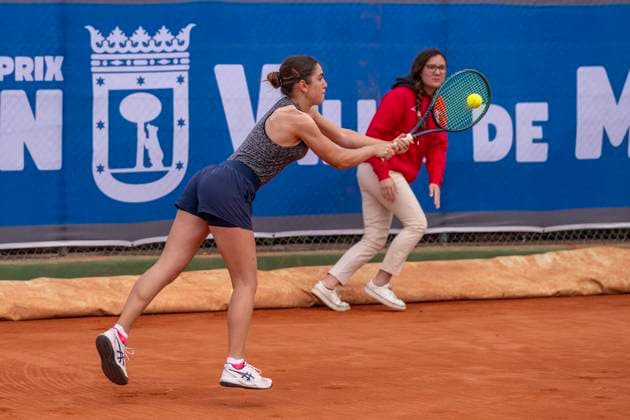 April 14, 2025, Madrid, Madrid, Spain: CELINE MOSTEANU playing match of the X ITF W100 Villa de Madrid, at the Club de Campo Villa de Madrid on April 14, 2025. Madrid Spain - ZUMAc312 20250414_zsp_c312_009 Copyright: xOscarxManuelxSanchezx