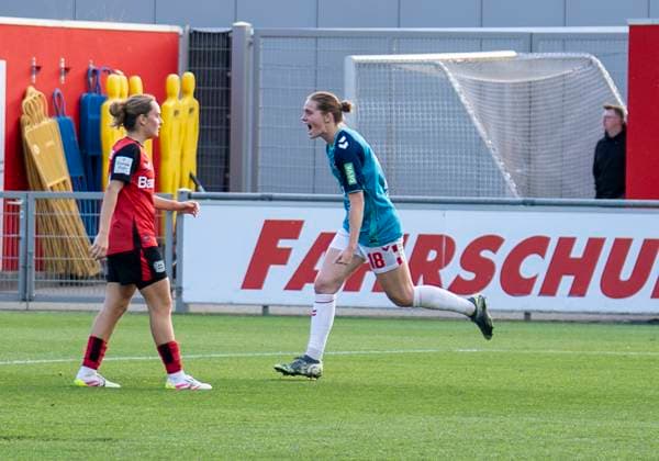 Taylor Ziemer 1 FC Koeln, 18 dreht zum jubeln ab 14 04 2025, Bayer Leverkusen 1 FC Köln, Fussball, Google Pixel Frauen Bundesliga, GER, Leverkusen, Ulrich Haberland Stadion, Saison 24 25, 19 Spieltag DFL regulations prohibit any use of photographs as image sequences and or quasi video Copyright: HMBxMedia xMarcoxBader