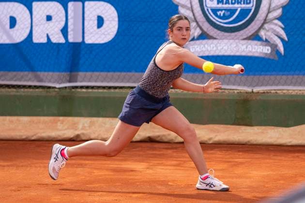 April 14, 2025, Madrid, Madrid, Spain: CELINE MOSTEANU playing match of the X ITF W100 Villa de Madrid, at the Club de Campo Villa de Madrid on April 14, 2025. Madrid Spain - ZUMAc312 20250414_zsp_c312_037 Copyright: xOscarxManuelxSanchezx