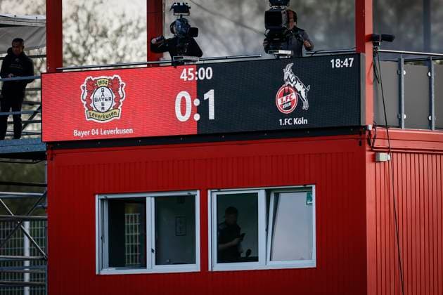 Womens Soccer Bundesliga Bayer 04 Leverkusen 1 FC Köln, 14 04 2025 The half-time score on the scoreboard 0 1 Bayer 04 Leverkusen 1 FC Köln on matchday 19 of the Google Pixel Womens Bundesliga on 14 04 2025 at Ulrich Haberland Stadion in Leverkusen Nordrhein Westfalen DFL REGULATIONS PROHIBIT ANY USE OF PHOTOGRAPHS AS IMAGE SEQUENCES AND OR QUASI VIDEO Copyright: xBEAUTIFULxSPORTS AxelxKohringx