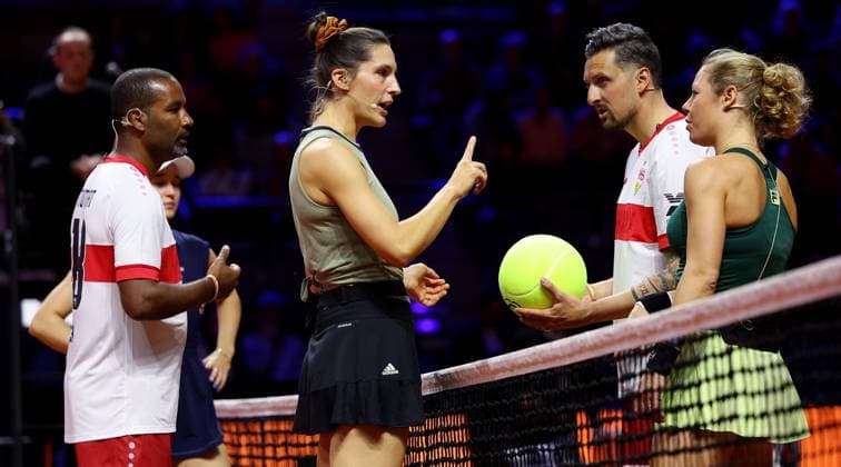 Stuttgart , Porsche Tennis Grand Prix , Doubles Mixed Showevent, f l Cacau, Andrea Petkovic, Zdravko Kuzmanovic, Laura Siegemund playing soccer tennis