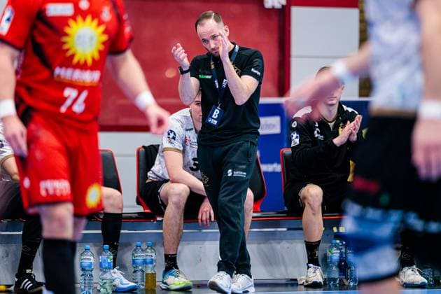 Andre Haber HC Elbflorenz 2006, Coach rejoices GER, TuS N Luebbecke vs HC Elbflorenz 2006, Handball, 2 Bundesliga, Matchday 27, Season 2024 2025, 14 04 2025 GER, TuS N Luebbecke vs HC Elbflorenz 2006, Handball, 2 Bundesliga, Matchday 27, Season 2024 2025, 14 04 2025 Luebbecke Copyright: xEibner-Pressefoto JanxRollingerx EP_JSK