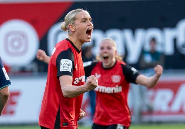Cornelia Kramer Bayer 04 Leverkusen, 7 celebrates her goal 14 04 2025, Bayer Leverkusen 1 FC Köln, Fußball, Google Pixel Frauen Bundesliga, GER, Leverkusen, Ulrich Haberland Stadion, Saison 24 25, 19 Spieltag DFL regulations prohibit any use of photographs as image sequences and or quasi video Copyright: HMBxMedia xMarcoxBader