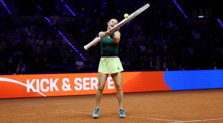 Stuttgart , Porsche Tennis Grand Prix , Doubles Mixed Showevent, Laura Siegemund with oversized tennis racket