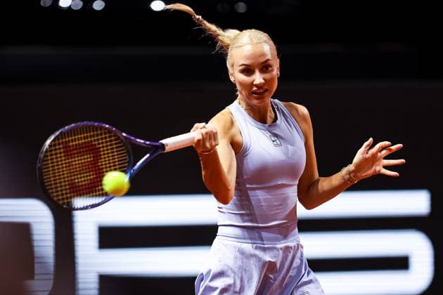 in the picture Anastasia Potapova Anastasia Potapova vs Clara Tauson DEN GER, Porsche Tennis Grand Prix GP Stuttgart 2025, WTA500, 14 04 2025 GER, Porsche Tennis Grand Prix GP Stuttgart 2025, WTA500, 14 04 2025 Stuttgart Copyright: xEibner-Pressefoto RogerxBuerkex EP