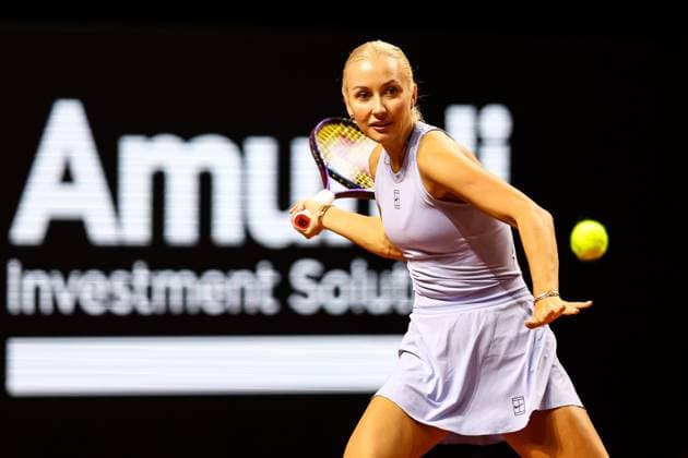 in the picture Anastasia Potapova Anastasia Potapova vs Clara Tauson DEN GER, Porsche Tennis Grand Prix GP Stuttgart 2025, WTA500, 14 04 2025 GER, Porsche Tennis Grand Prix GP Stuttgart 2025, WTA500, 14 04 2025 Stuttgart Copyright: xEibner-Pressefoto RogerxBuerkex EP