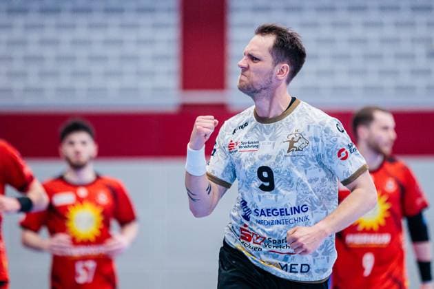Julius Dierberg HC Elbflorenz 2006, 09 celebrates after scoring goal GER, TuS N Luebbecke vs HC Elbflorenz 2006, Handball, 2 Bundesliga, Matchday 27, Season 2024 2025, 14 04 2025 GER, TuS N Luebbecke vs HC Elbflorenz 2006, Handball, 2 Bundesliga, Matchday 27, Season 2024 2025, 14 04 2025 Luebbecke Copyright: xEibner-Pressefoto JanxRollingerx EP_JSK