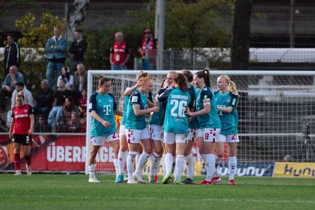 14 04 25, Women, Soccer, 1 BL, Season 2024 2025, Bayer 04 Leverkusen 1 FC Köln, 19 Matchday 1 FC Köln Cheers for the 0 1 goal by Taylor Ziemer 18 from 1 FC Koeln Leverkusen Ulrich Haberland Stadion NRW Germany
