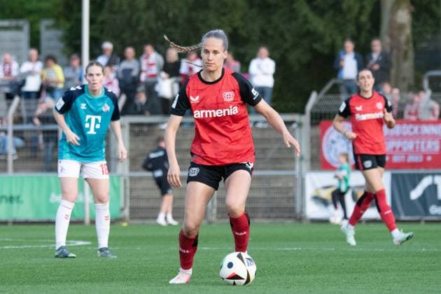 Leverkusen, Germany, April 14th 2025: Juliette Vidal (56 Bayer Leverkusen) in action during the Google Pixel Frauen-Bundesliga between Bayer Leverkusen and FC Köln at Ulrich-Haberland-Stadion in Leverkusen, Germany. (Qianru Zhang SPP) Copyright: xQianruxZhang SPPx spp-en-QiZh-DSC_1115