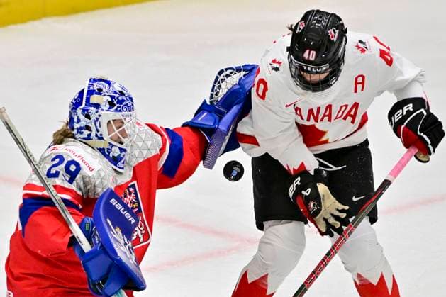 L-R goalkeeper Klara Peslarova (CZE) and Blayre Turnbull (CAN) in action during the IIHF Women s World Championship, WM, Weltmeisterschaft Group A, match Czechia vs Canada, in Ceske Budejovice, Czech Republic, on April 14, 2025. (CTKxPhoto VaclavxPancer) CTKPhotoP2025041407452  CTKPhotoP2025041407452