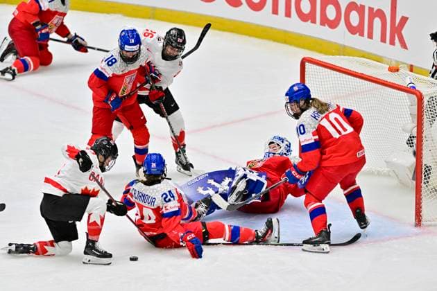 Sport Bilder des Tages Goalkeeper Klara Peslarova (CZE) get 3rd goal (1:3) during the IIHF Women s World Championship, WM, Weltmeisterschaft Group A, match Czechia vs Canada, in Ceske Budejovice, Czech Republic, on April 14, 2025. (CTKxPhoto VaclavxPancer) CTKPhotoP2025041407575  CTKPhotoP2025041407575