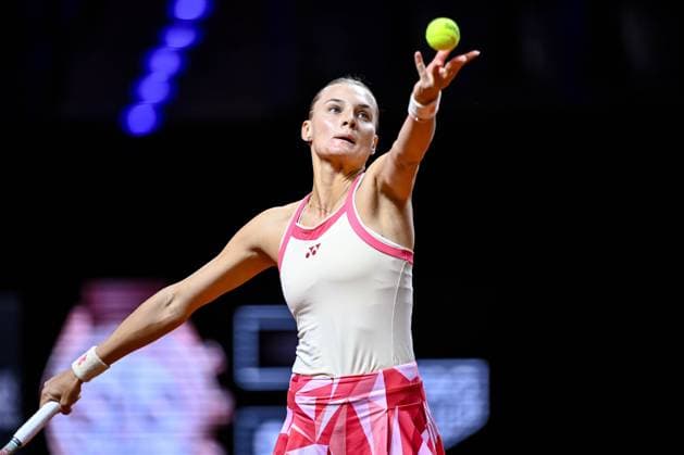 Dayana Yastremska Ukraine in action, on the ball, singles action during the match between Jelena Ostapenko Latvia vs Dayana Yastremska Ukraine during the Porsche Tennis Grand Prix Stuttgart 2025 Day 2 at Porsche Arena on April 15, 2025 in Stuttgart, Germany, Germany Photo by Harry Langer DeFodi Images Dayana Yastremska Ukraine controls the Ball at the match between Jelena Ostapenko Latvia vs Dayana Yastremska Ukraine during the Porsche Tennis Grand Prix Stuttgart 2025 Day 2 at Porsche Arena on April 15, 2025 in Stuttgart, Germany Photo by Harry Langer DeFodi Images Photo by Harry Langer DeFodi Images