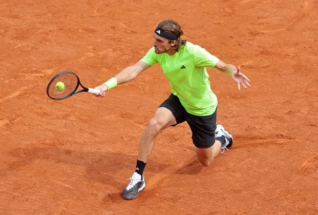 Barcelona Open Banc Sabadell 2025 - Day Two Stefanos Tsitsipas plays during the match against Reilly Opelka on Day 2 of the Barcelona Open Banc Sabadell, 72nd Conde de Godo Trophy, at the Real Club Tennis Barcelona 1899, in Barcelona, Spain, on April 15, 2025. Barcelona Barcelona Spain  Copyright: xUrbanandsportx originalFilename:urbanandsport-tsitsipa250415_npMYk.jpg